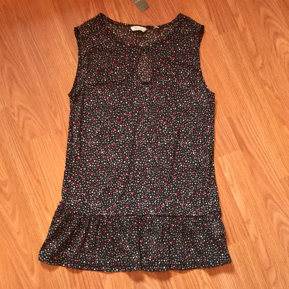 3/$25 🆕 With Tag Reitman’s sleeveless top - Picture 2 of 8